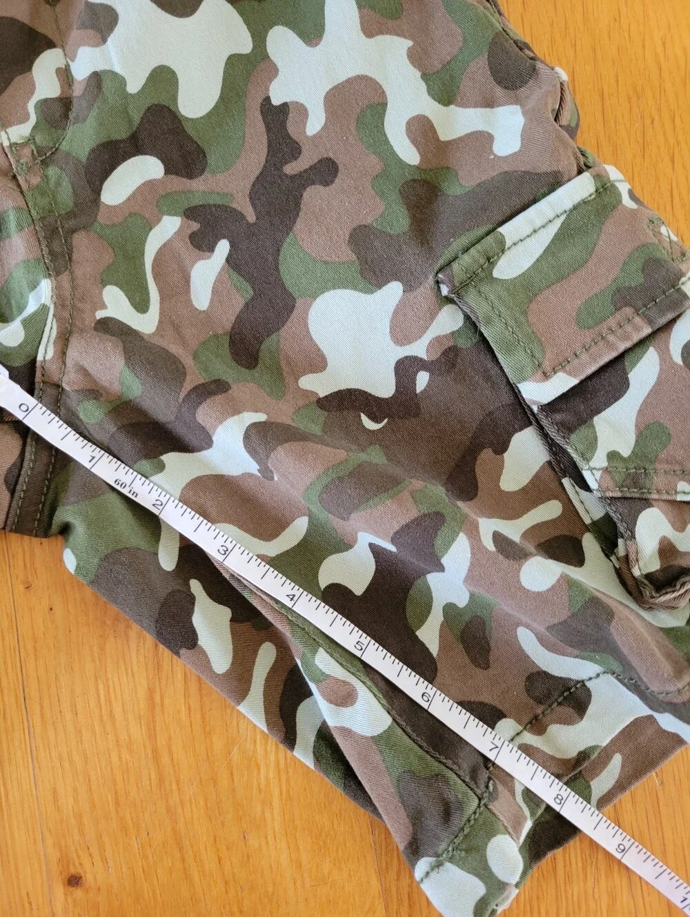 Boys size 7-8 camo shorts